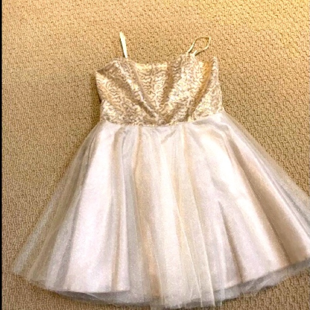 Un deux trois girls dress size 10